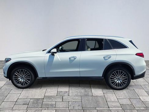 Certified 2025 Mercedes-Benz GLC 300 image 4