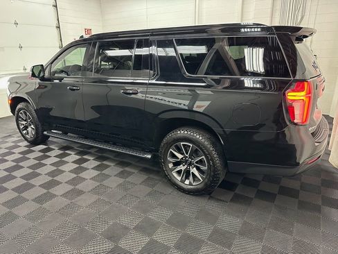 Used 2023 Chevrolet Suburban Z71 w/ Luxury Package AWD/4WD image 6