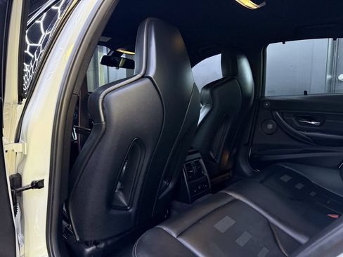 Used 2017 BMW M3 RWD image 18