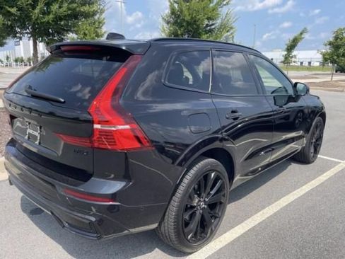 Used 2025 Volvo XC60 B5 Ultra AWD/4WD image 3