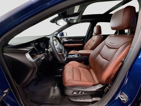Certified 2023 Cadillac XT5 Premium Luxury w/ Technology Package AWD/4WD image 18