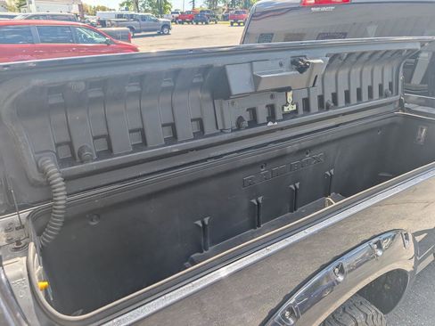 Used 2017 RAM 1500 Express AWD/4WD image 14