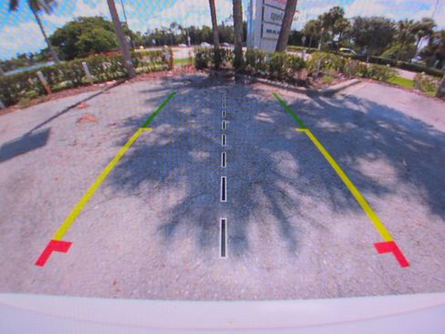 Used 2021 Chrysler Pacifica Touring-L w/ Premium & Safety Sphere Group FWD image 22