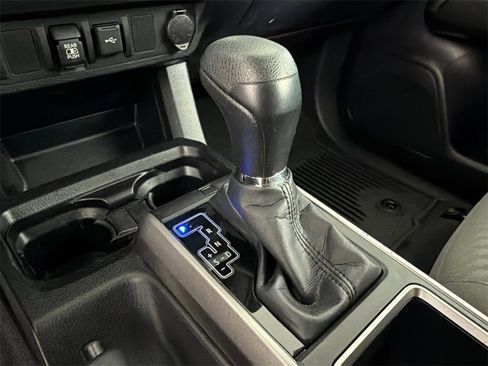 Used 2022 Toyota Tacoma SR5 image 30