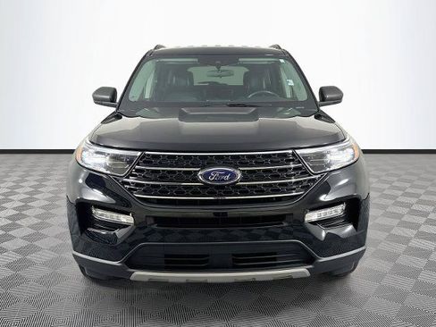 Certified 2023 Ford Explorer XLT w/ Equipment Group 202A AWD/4WD image 2