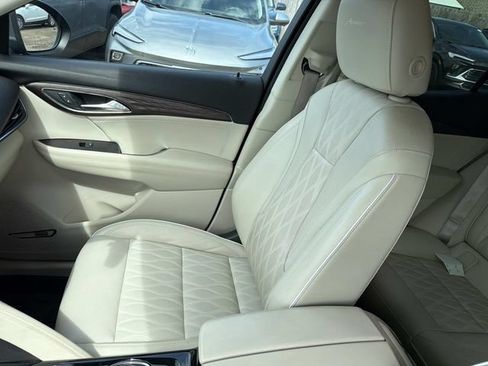 Used 2021 Buick Envision Avenir w/ Technology Package II FWD image 21