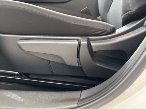 Used 2025 Nissan Sentra S FWD image 23