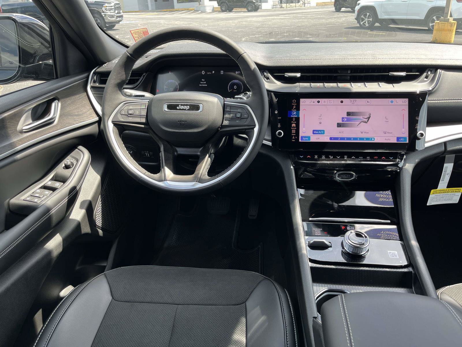 New 2026 Jeep Grand Cherokee Altitude AWD/4WD image 6
