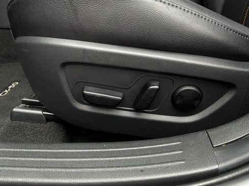 Used 2025 MAZDA CX-50 2.5 Hybrid w/ Premium Plus Pkg image 11