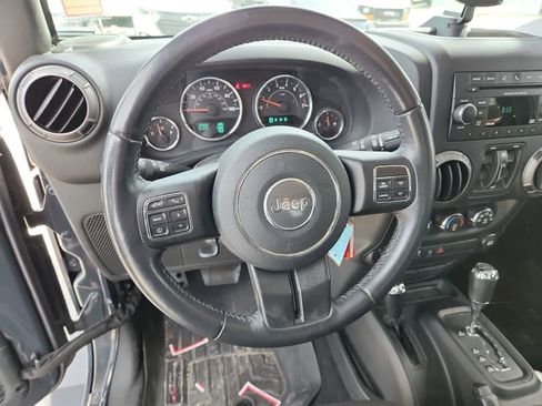 Used 2018 Jeep Wrangler Unlimited Sport S image 12