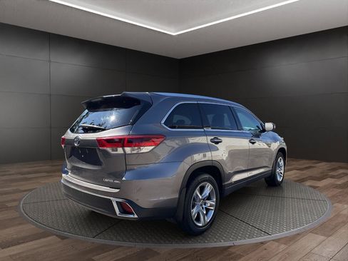 Used 2018 Toyota Highlander Limited AWD/4WD image 8