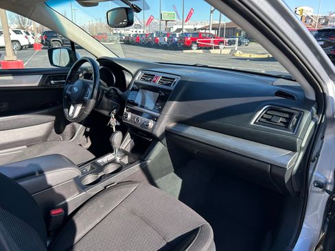 Used 2016 Subaru Outback 2.5i Premium image 28
