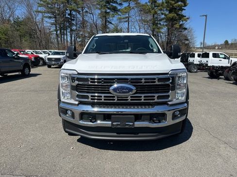 New 2025 Ford F450 XL w/ XL Chrome Package image 2