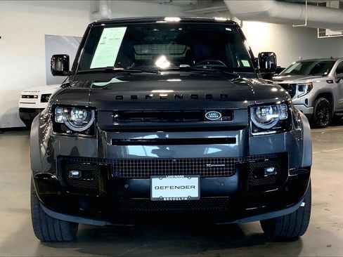 Used 2023 Land Rover Defender 110 X-Dynamic SE AWD/4WD image 3