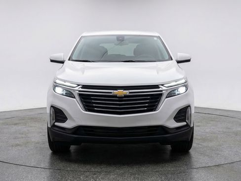 Used 2025 Chevrolet Equinox LT image 2