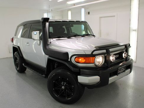 Used 2008 Toyota FJ Cruiser 2WD image 13