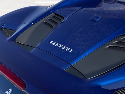 Used 2022 Ferrari F8 Tributo RWD image 41