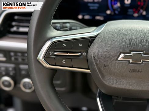 Used 2025 Chevrolet Suburban Z71 AWD/4WD image 19