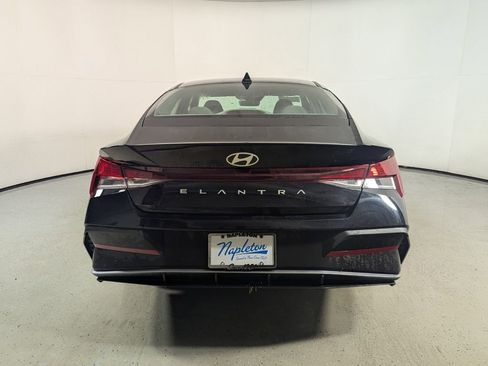New 2026 Hyundai Elantra SE image 6