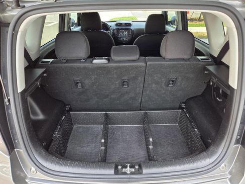 Used 2019 Kia Soul + FWD image 13