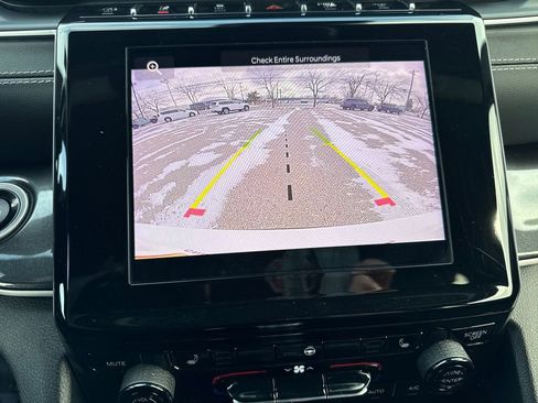 Certified 2022 Jeep Grand Cherokee L Laredo image 24