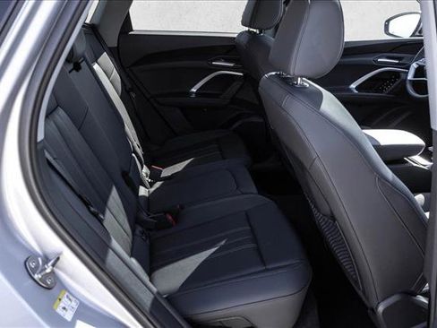 New 2025 Audi Q5 Premium image 23