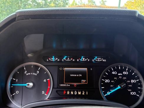 Used 2018 Ford F250 XLT w/ XLT Premium Package AWD/4WD image 13