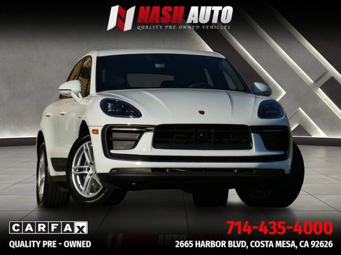 Used 2024 Porsche Macan AWD/4WD image 12