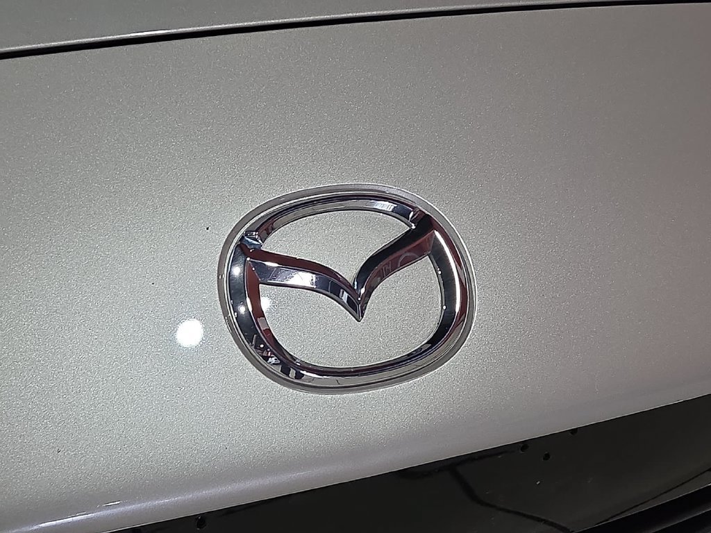 Used 2023 MAZDA MX-5 Miata Grand Touring w/ Weather Package RWD image 9