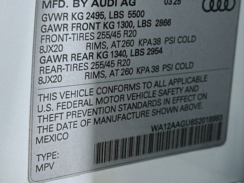 Used 2025 Audi Q5 Premium Plus w/ Premium Plus AWD/4WD image 24