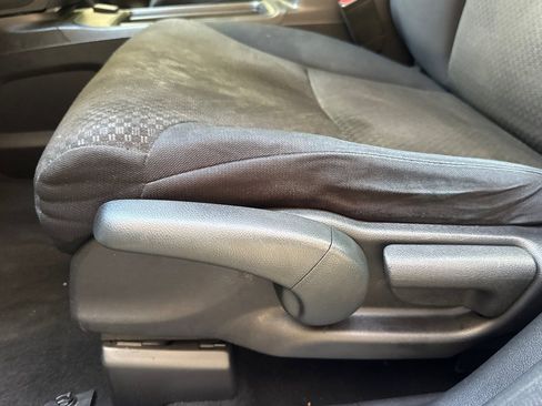 Used 2015 Honda CR-V LX image 14