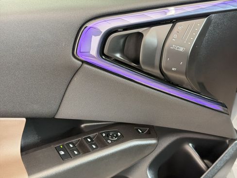 Used 2025 BMW X3 xDrive30i w/ Premium Package image 22