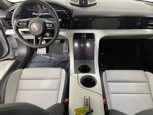 New 2025 Porsche Taycan GTS image 40