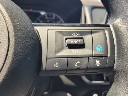 Certified 2023 Nissan Rogue SV FWD image 27