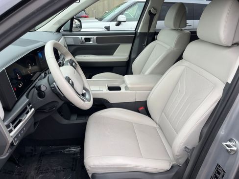 Used 2025 Hyundai Santa Fe SEL image 40