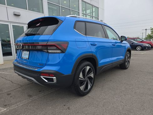 New 2026 Volkswagen Taos SE AWD/4WD image 10