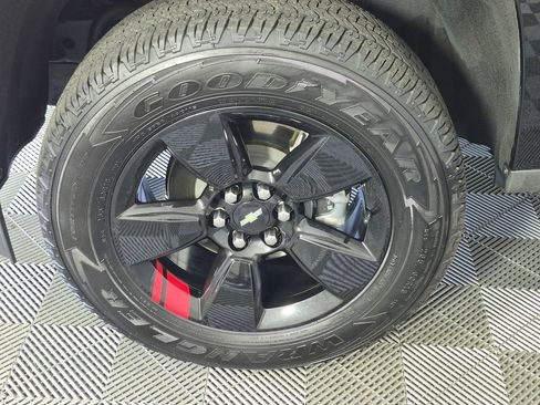 Used 2022 Chevrolet Colorado LT w/ Redline Special Edition RWD image 8