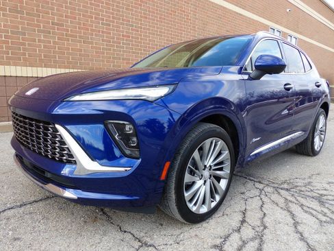 Used 2025 Buick Envision Avenir AWD/4WD image 5