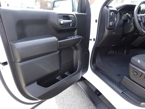 Used 2023 GMC Sierra 1500 Pro w/ Graphite Edition AWD/4WD image 17