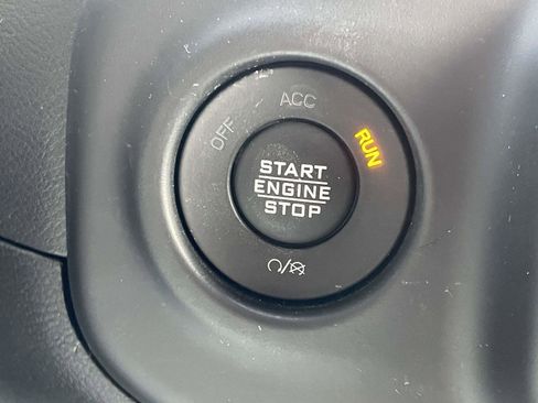 Used 2023 Jeep Gladiator Mojave image 8