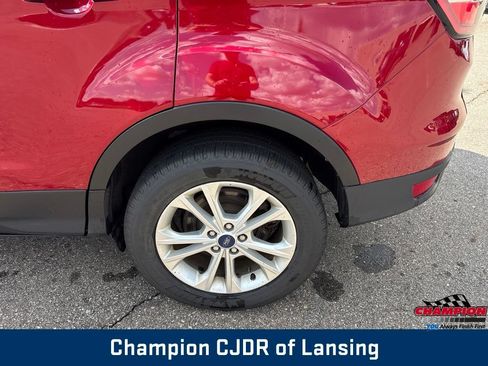 Used 2017 Ford Escape SE w/ Equipment Group 201A FWD image 29