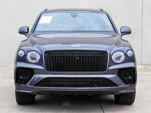 Used 2023 Bentley Bentayga Extended Wheelbase AWD/4WD image 6