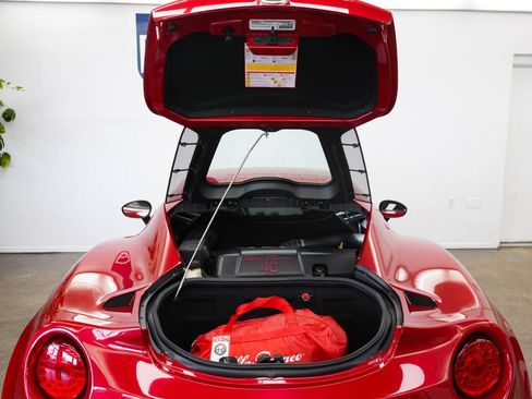 Used 2016 Alfa Romeo 4C Coupe w/ Convenience Group - Coupe RWD image 30