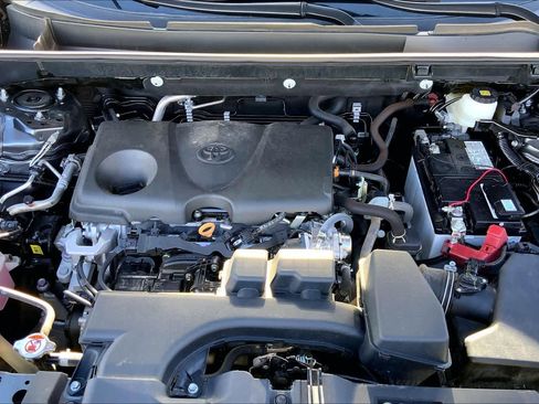 Used 2024 Toyota RAV4 XLE Premium image 31