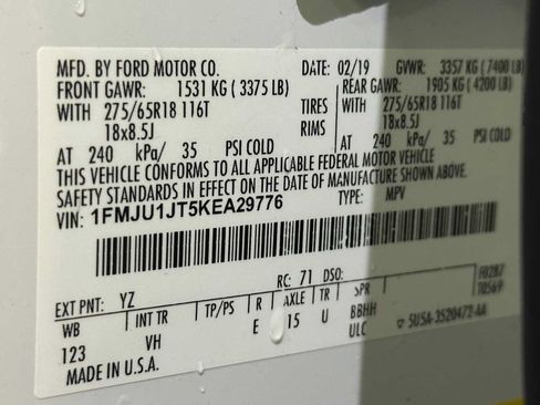 Used 2019 Ford Expedition XLT w/ Equipment Group 201A AWD/4WD image 30
