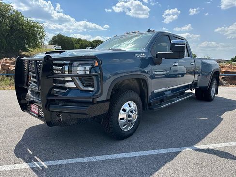 Used 2025 Chevrolet Silverado 3500 High Country AWD/4WD image 1