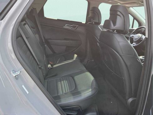 Used 2025 Kia Sportage SX AWD/4WD image 19