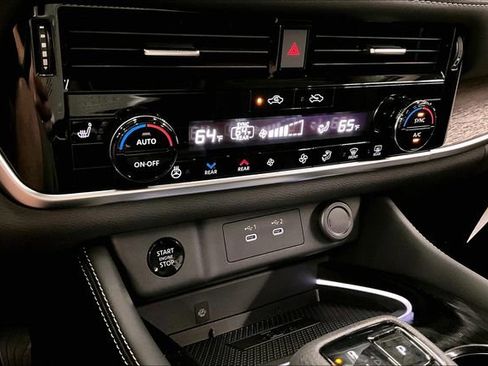 New 2026 Nissan Rogue Platinum w/ Platinum Premium Package image 25