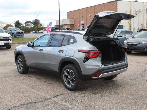 New 2026 Chevrolet Trax LT w/ LT Convenience Package image 7