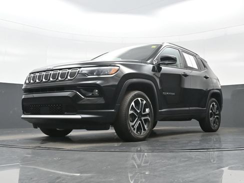 Used 2022 Jeep Compass Limited AWD/4WD image 27